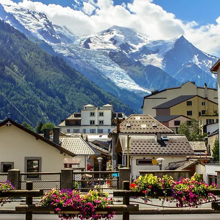In By Interhome Chamonix